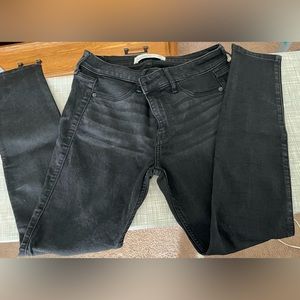 Abercrombie and Fitch size 28/6SJean Legging